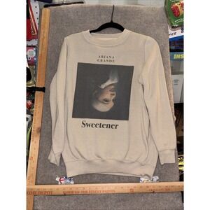 Ariana Grande Women's Sweetener Merch Graphic Pullover Sweatshirt, Tan, Size XS